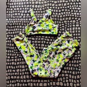 Old navy neon bra and leggings